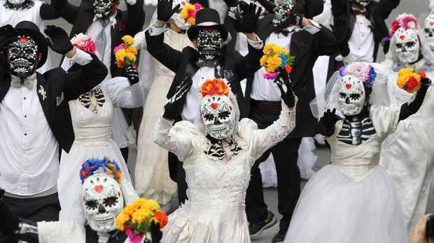 جشنواره مردگان‌ مکزیک : «هیچ چیز را دراز نکنید حتی مرگ!»