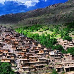 روستای هجیج : روستای پلکانی هجیج، مقصدی بی نظیر برای توریست ها