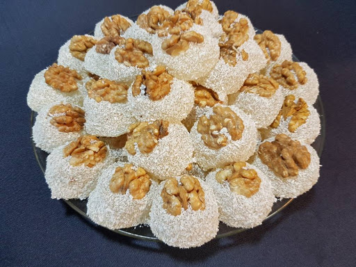 شیرینی های همدان : باسلوق، یکی از سوغاتی های معروف همدان