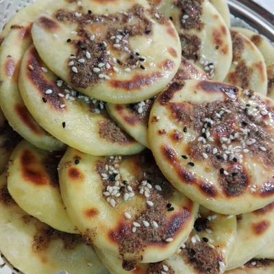 نوروز جشن ایرانی : نانی به نام «کندوک» را از برگه درخت خرما تهیه می‌کنند.