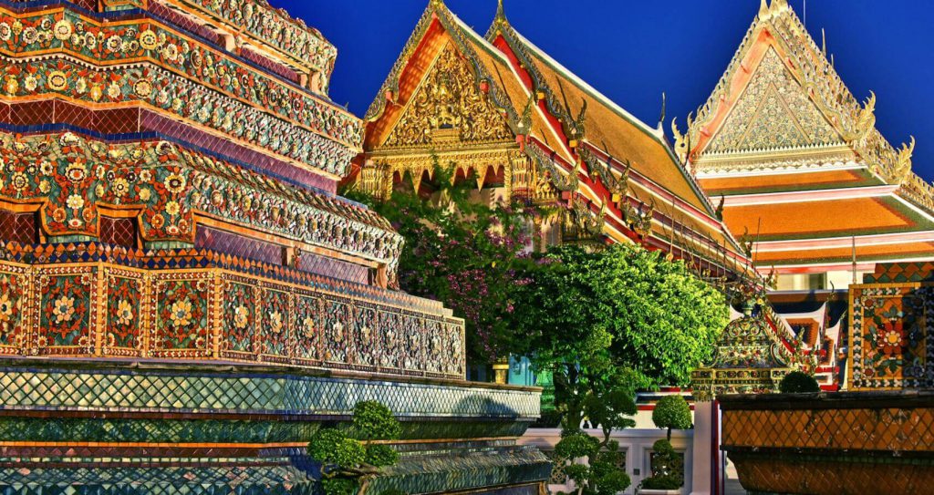 واقعیت مجازی تایلند : همه بازدیدکنندگان با نصب اپلیکیشن بر روی گوشی خود می توانند از این امکان بهره مند شده و مناظر تاریخی را با گوشی خود نیز مشاهده نمایند.