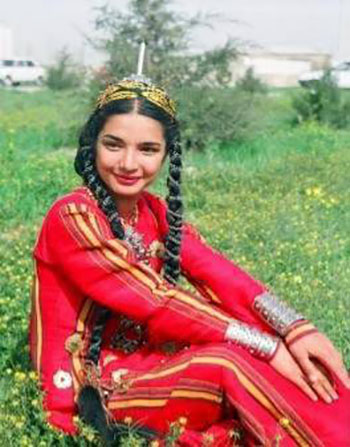 لباس سنتی قوم ترکمن : تزئینات پوشش زنان ترکمن