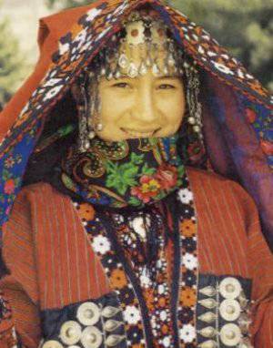لباس سنتی قوم ترکمن : پوشش عروس های ترکمنی